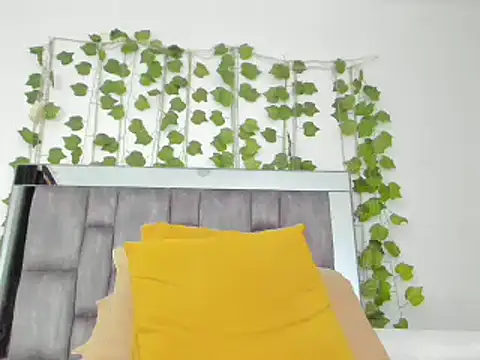 Snapshot of alyssia_ocean chatting on September 27, 2:02 pm alyssia ocean online show from September 27, 2:02 pm