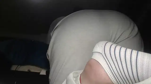 Snapshot of prettyangelsquirt chatting on October 4, 3:12 am prettyangelsquirt online show from October 4, 3:12 am