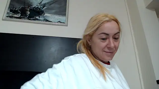 Snapshot of spell-of-love chatting on November 2, 1:20 am spell-of-love online show from November 2, 1:20 am