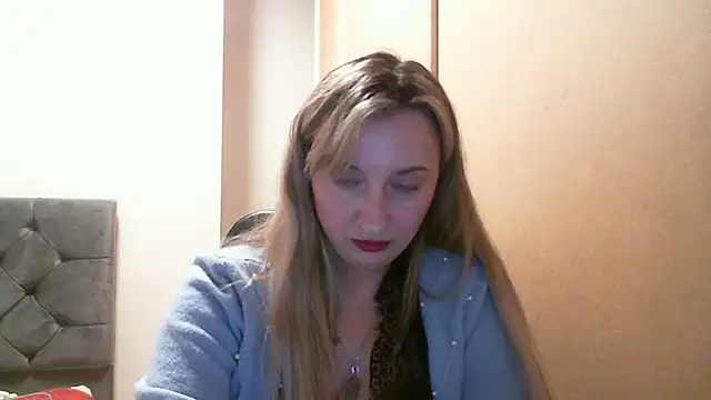 SusanCurt online show from November 10, 8:15 pm