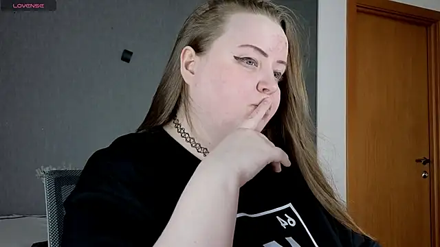 Snapshot of EMMA__CONNOR chatting on September 30, 7:25 am EMMA  CONNOR online show from September 30, 7:25 am