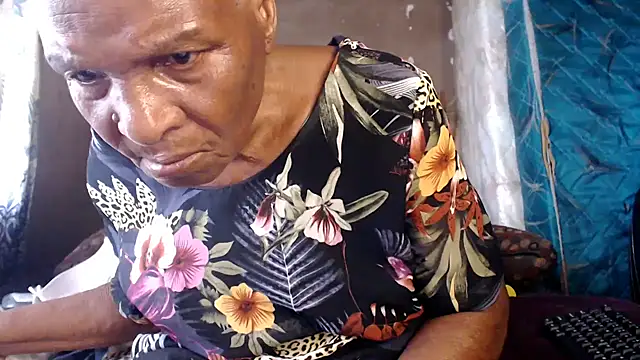 NaughtyGranny online show from April 6, 1:23 pm