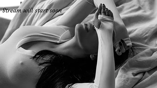  eelusivee  online show from February 14, 11:12 am