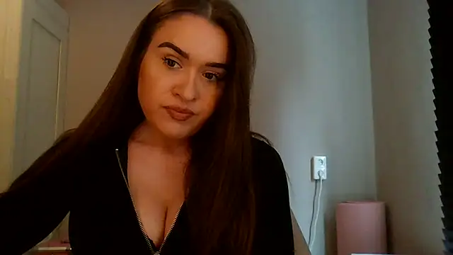 Snapshot of avajade chatting on September 24, 10:03 am avajade online show from September 24, 10:03 am