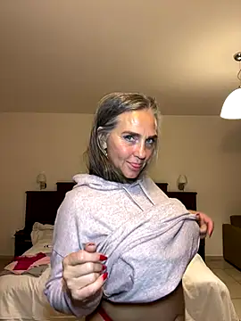 Snapshot of Alimela chatting on October 14, 6:54 pm Alimela online show from October 14, 6:54 pm