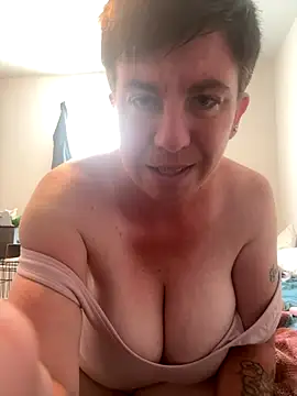 diamonddeville online show from September 17, 3:43 pm