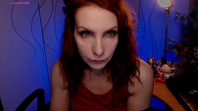 JohansonKatie online show from December 3, 7:11 am