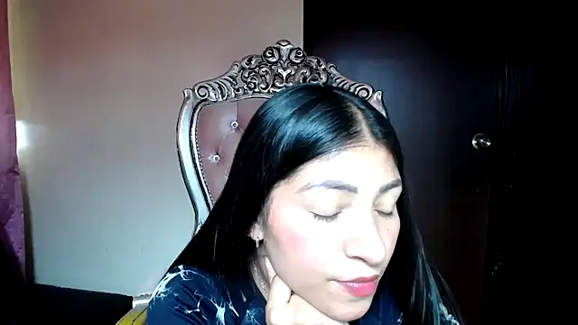 holly20a online show from September 12, 5:53 pm