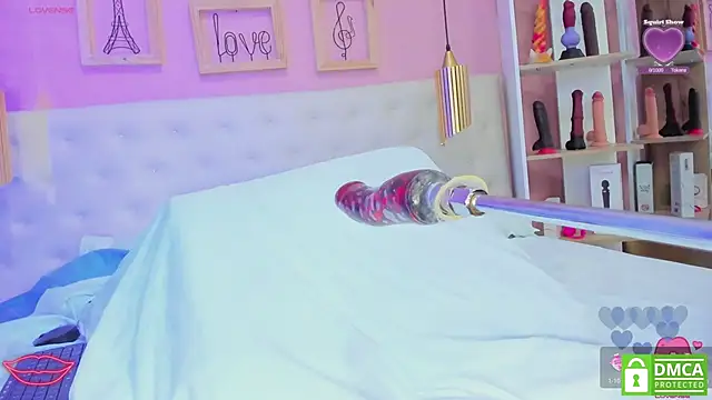 leylla  online show from April 11, 7:28 pm