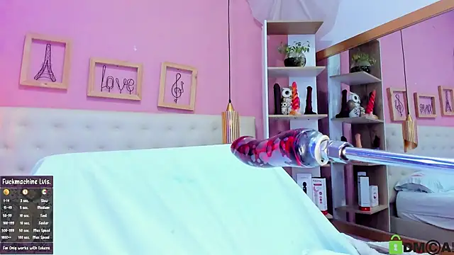 Snapshot of leylla_ chatting on September 11, 8:09 pm leylla online show from September 11, 8:09 pm