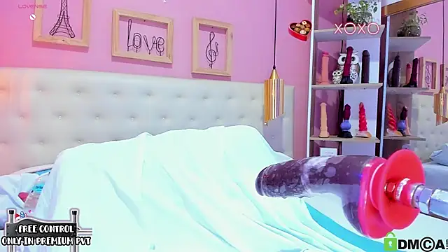 Snapshot of leylla_ chatting on October 2, 8:47 pm leylla online show from October 2, 8:47 pm