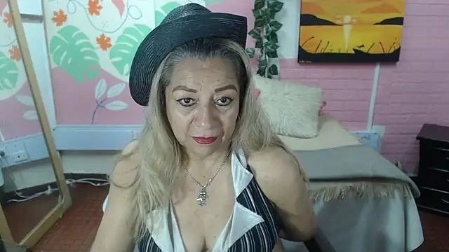 Snapshot of ZAMANTHA chatting on September 24, 4:06 pm ZAMANTHA online show from September 24, 4:06 pm