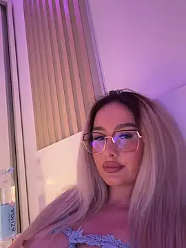 mollyxxx online show from July 4, 3:24 am