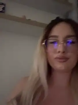 mollyxxx online show from February 5, 2:14 am