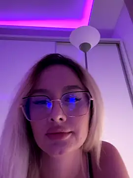 mollyxxx online show from October 2, 2:38 am