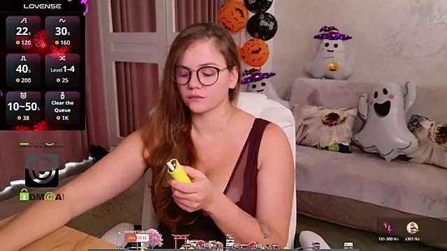 KellyKleine online show from October 27, 10:44 am