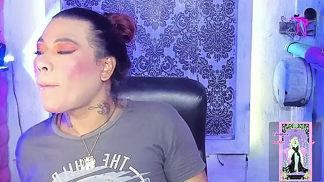 tsviolett online show from October 17, 6:55 pm