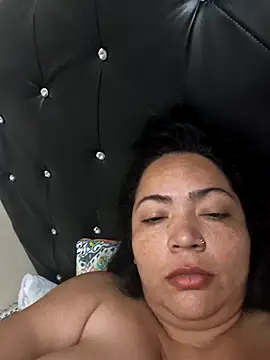 NIKOLE1301 online show from April 6, 9:27 pm