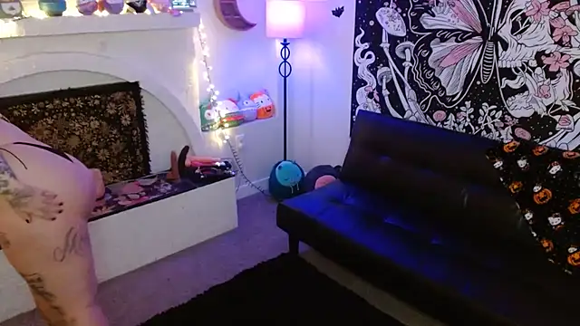 Snapshot of HazeyBvby chatting on November 1, 3:21 am HazeyBvby online show from November 1, 3:21 am