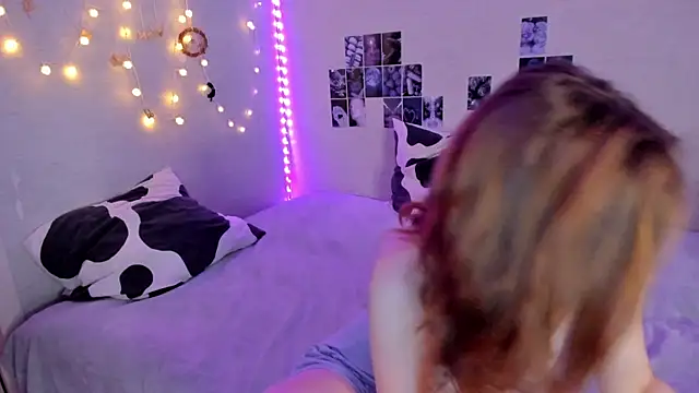 YunaPeace online show from December 17, 11:03 am