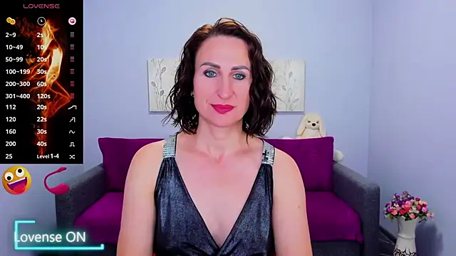 Snapshot of Nia_Smithh chatting on October 22, 12:32 pm Nia Smithh online show from October 22, 12:32 pm