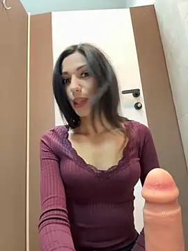  MiaQueen  online show from October 17, 8:45 pm