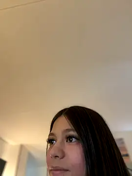 Snapshot of Alyshanon18 chatting on October 4, 9:41 pm Alyshanon18 online show from October 4, 9:41 pm