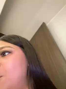 Snapshot of Alyshanon18 chatting on September 27, 11:12 pm Alyshanon18 online show from September 27, 11:12 pm