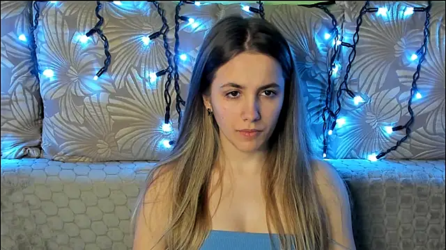 MaggieCake online show from March 21, 3:55 am