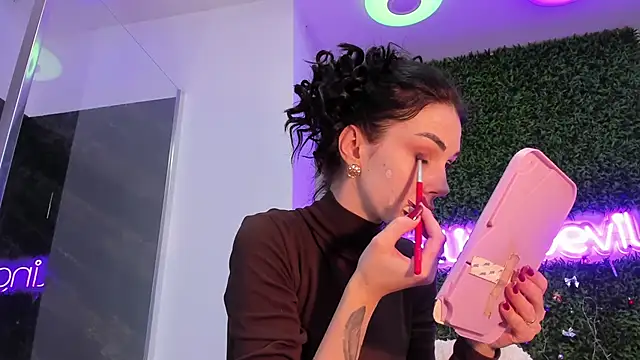 realhotfallingdevil online show from February 3, 4:54 am