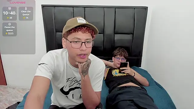 javieryalejandro online show from September 25, 2:05 pm