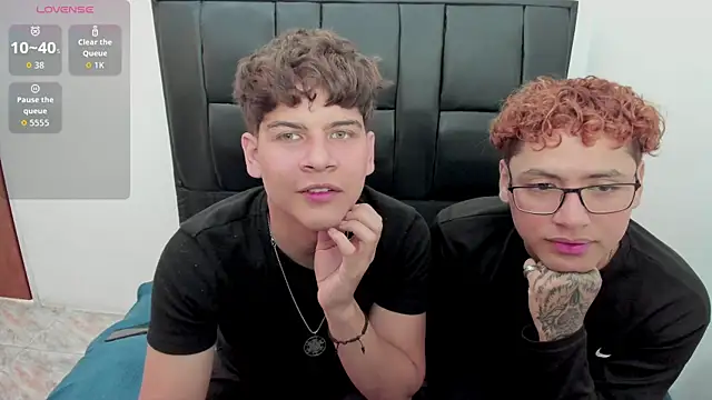 javieryalejandro online show from September 22, 8:40 pm