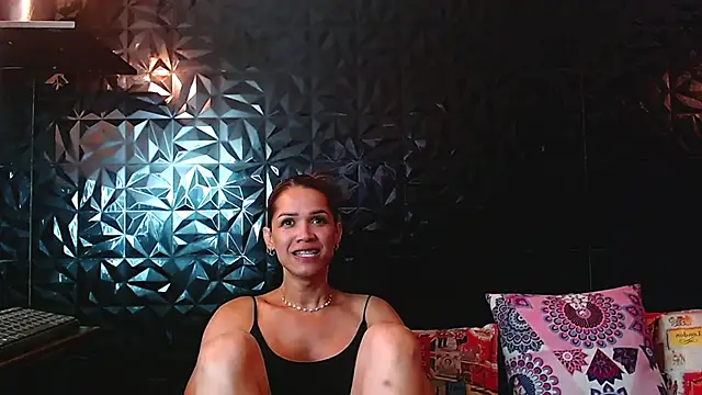 PINK  LOLA1 online show from December 18, 8:02 pm