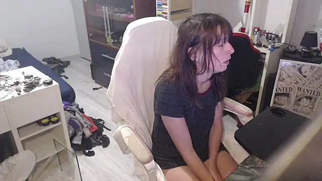 missthon0 online show from April 16, 11:10 am