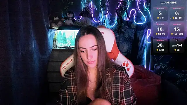 Selbi Paine online show from July 30, 1:23 pm