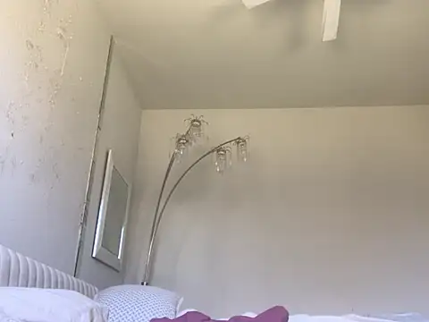 Alyssa rhoades online show from February 16, 6:52 pm