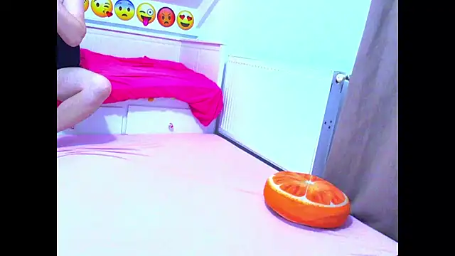 evehotty online show from December 15, 8:14 pm