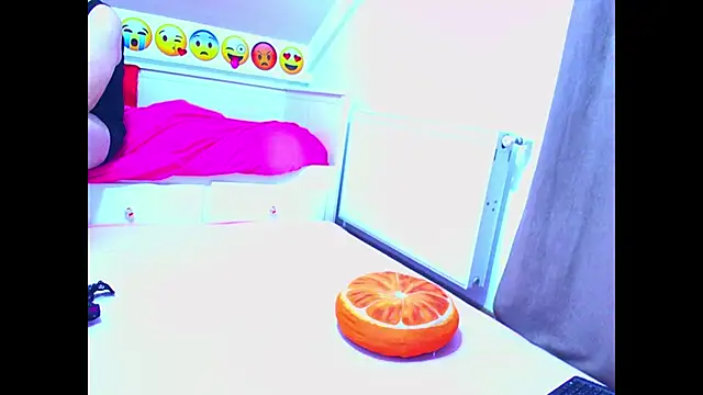 evehotty online show from November 3, 8:02 pm