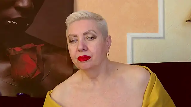 LadyPosh online show from December 4, 11:27 pm