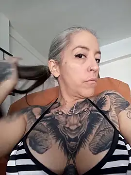 Snapshot of vamporasuccubus19777 chatting on September 28, 5:51 pm vamporasuccubus19777 online show from September 28, 5:51 pm