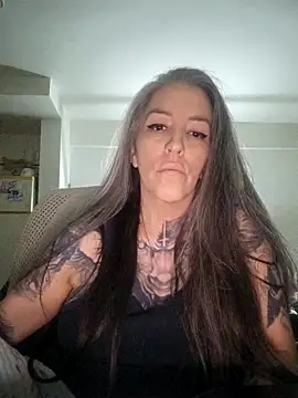 Snapshot of vamporasuccubus19777 chatting on October 25, 12:40 am vamporasuccubus19777 online show from October 25, 12:40 am