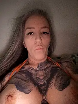 Snapshot of vamporasuccubus19777 chatting on October 14, 12:02 am vamporasuccubus19777 online show from October 14, 12:02 am