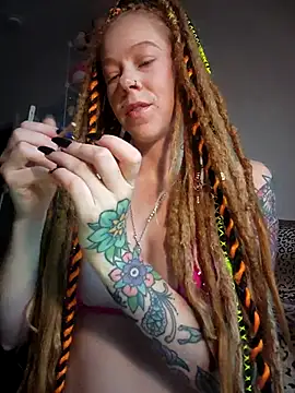 LucidLucy online show from October 18, 12:19 pm