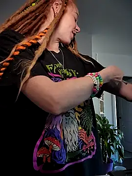 LucidLucy online show from October 27, 2:12 pm