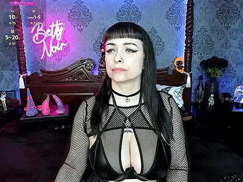 BettyNoir online show from October 16, 6:32 pm