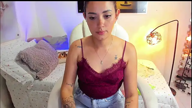 KimberlySaen online show from October 3, 2:27 am