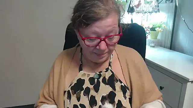 Snapshot of Adelewildx chatting on September 17, 3:59 am Adelewildx online show from September 17, 3:59 am