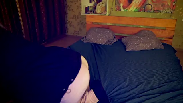 Allison Cuty online show from September 25, 10:07 pm