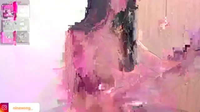 NinaWong online show from February 18, 6:51 pm