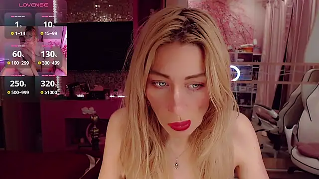 Snapshot of AnnieGOld_ chatting on October 19, 12:56 am AnnieGOld  online show from October 19, 12:56 am